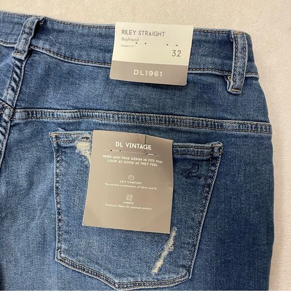 NWT New DL1961 Riley Straight Boyfriend Jean in Adams Wash Size 32 - Picture 9 of 10